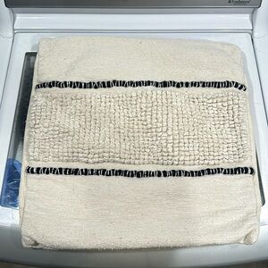 Set of 2 DKNY Pillow Covers